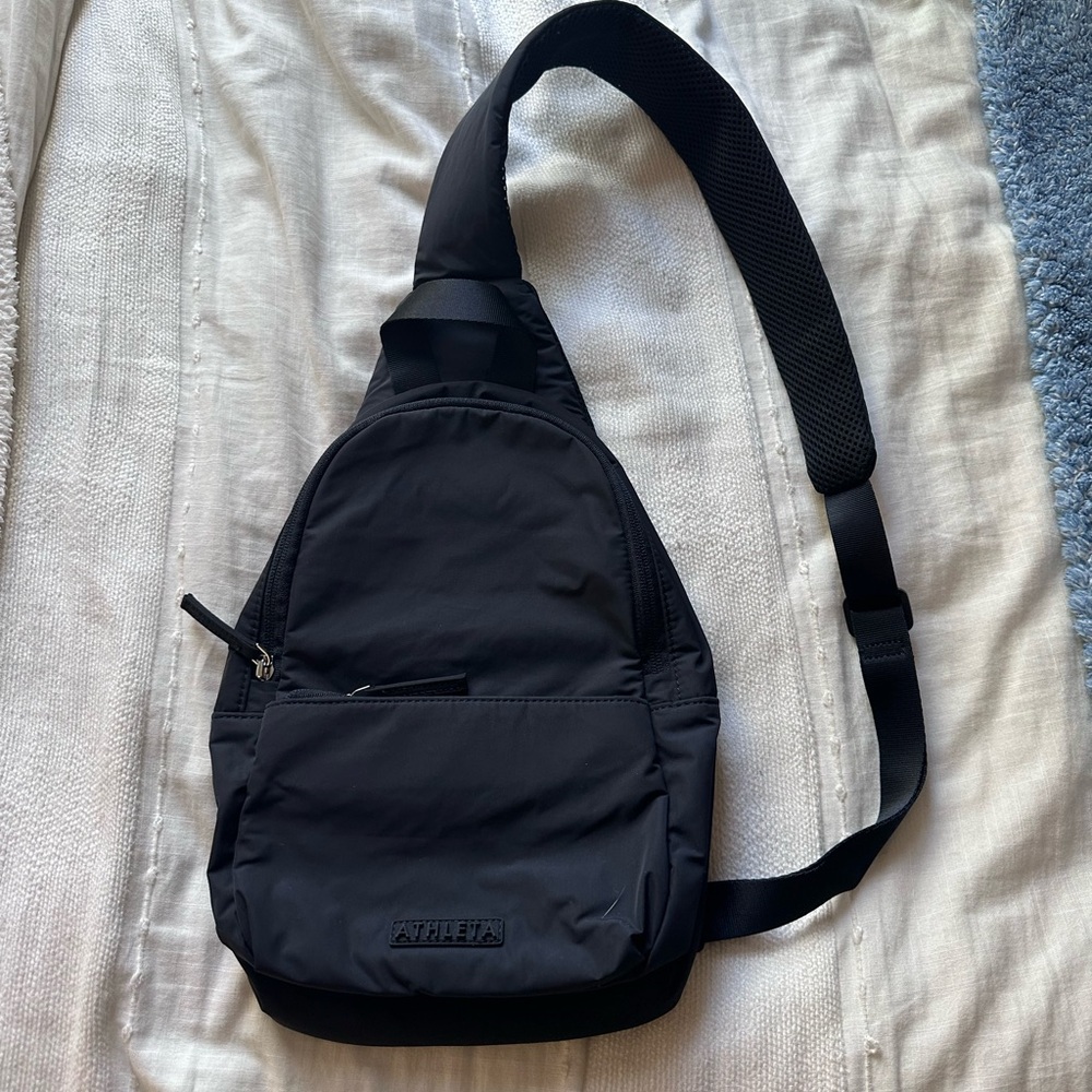 NWOT Athleta black “All about sling bag”